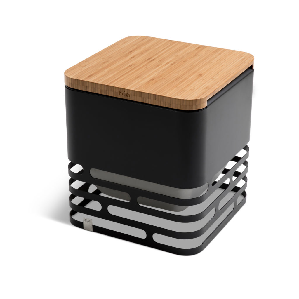 Höfats Cube - Feuerkorb, Grill und Hocker. Auflage aus Bambus