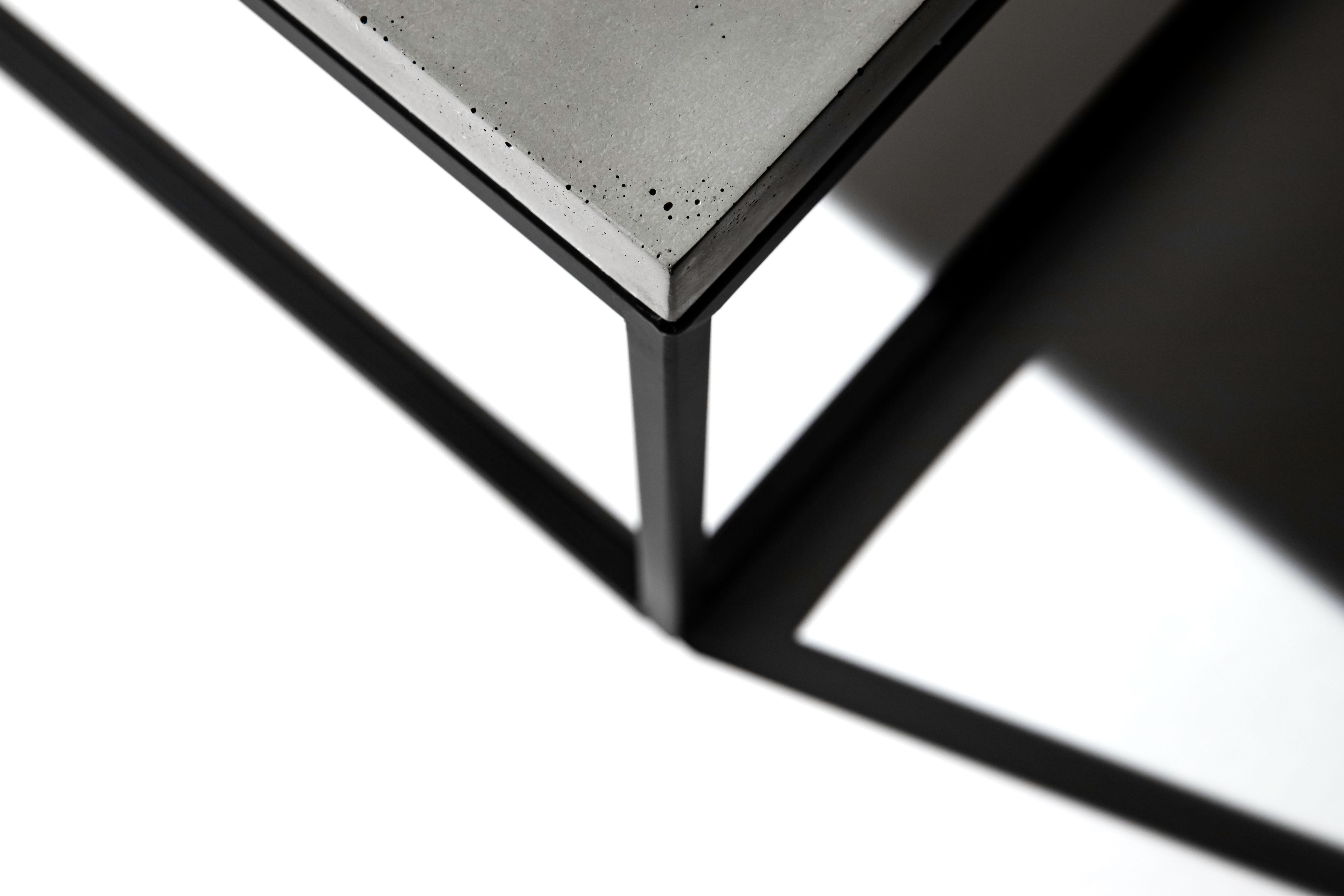 Möbel aus Beton: Perspective Coffee Table L, black edition